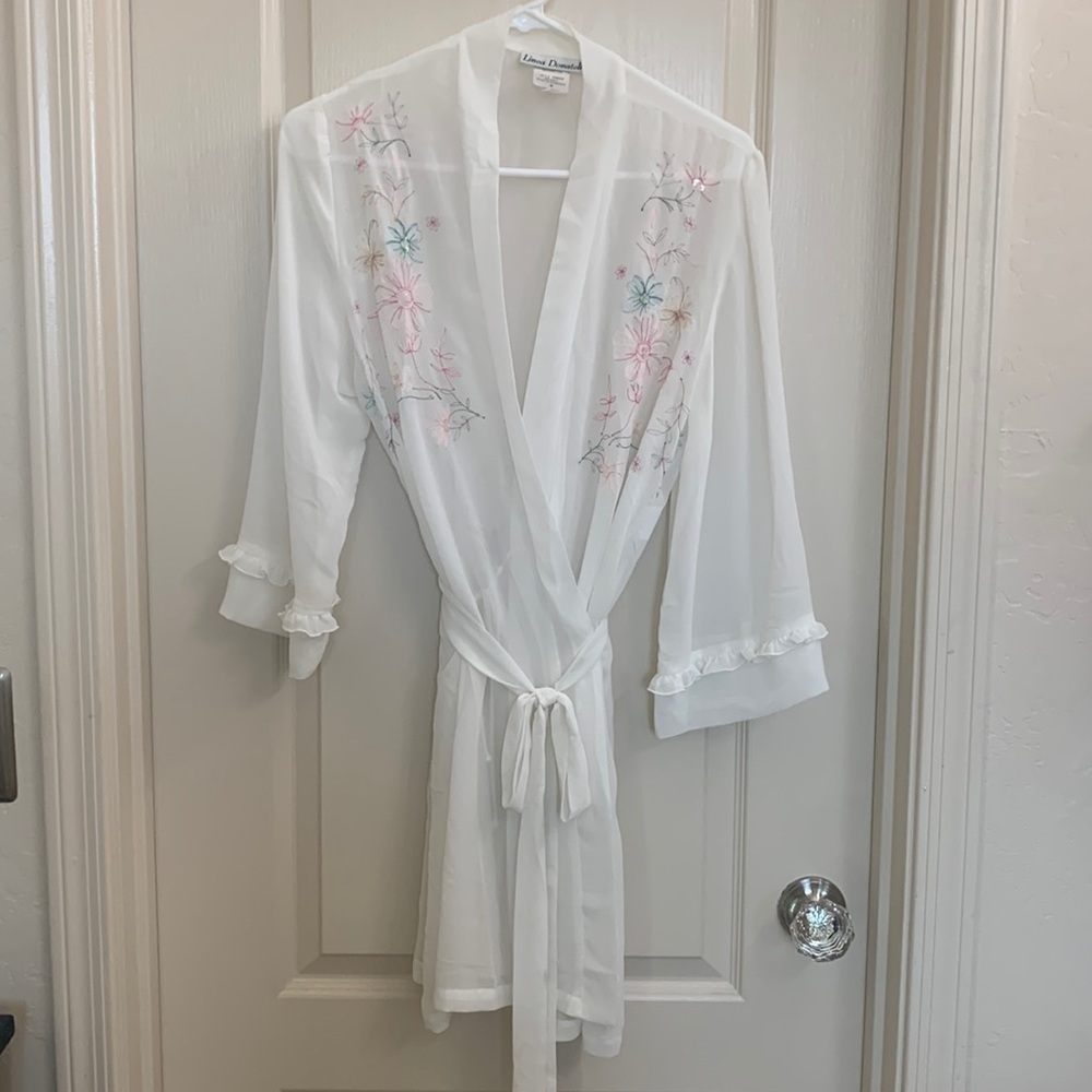 Sheer Embroidered Cream Short Robe Ruffled‎ Sleeve Size M - Picture 4 of 13